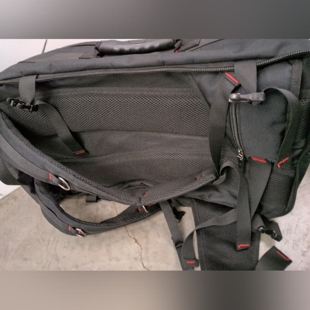 Kaka 40L Travel/Laptop Convertible Bag - Picture 4 of 11